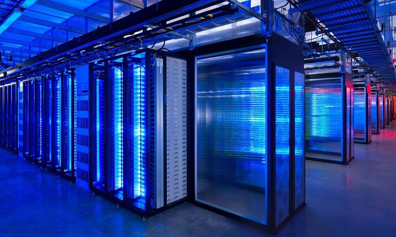 如何建设一个能够支持高密服务、有效管理和灵活扩容的数据机房呢？