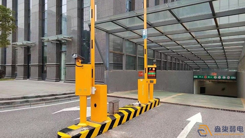 停车场地感线圈防砸系统多少钱一套？