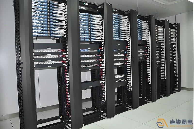 弱电设备经销商机型和工程机型的区别？