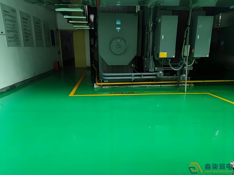 机房建设选用环氧防静电地坪的好处？