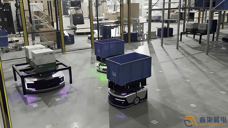 为什么料箱机器人更适合仓储智能化发展？