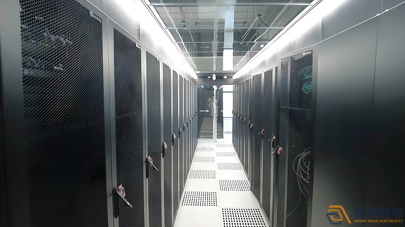 工厂?？榛康挠攀朴心男?？